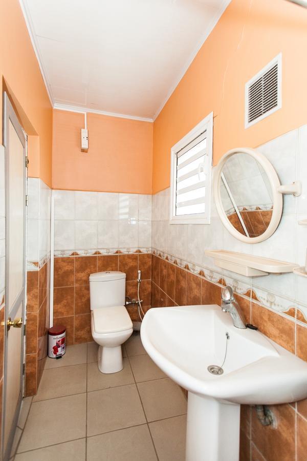 Oceanis Home & Voyages Ivato  Buitenkant foto