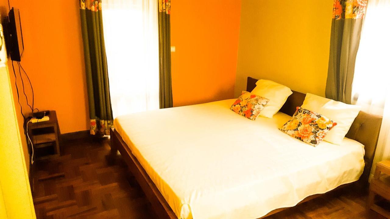 Oceanis Home & Voyages Ivato  Buitenkant foto